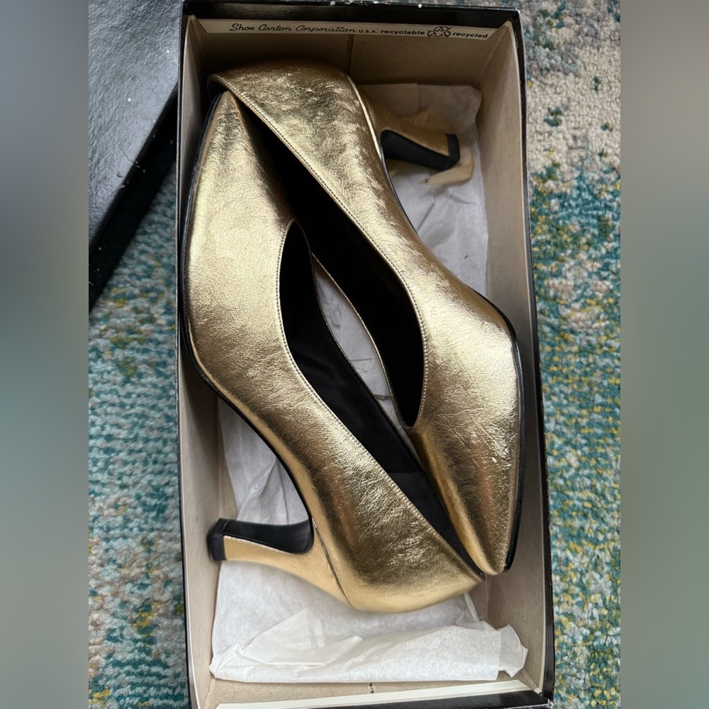 Vintage NOS Night Life by Life Stride gold metallic dress pumps, size 10M - Picture 15 of 15